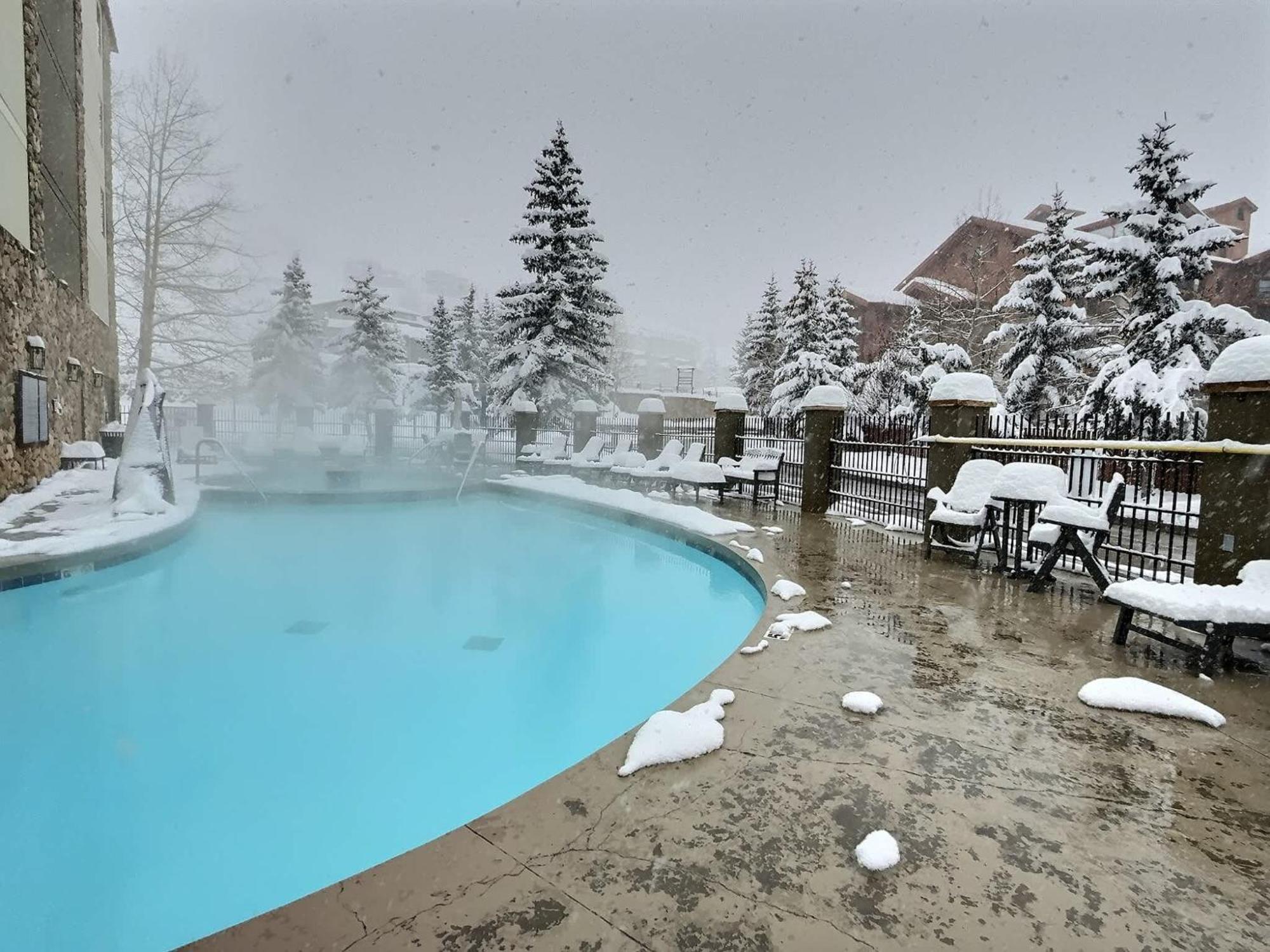 קרסטד באט Studio 211 - Perfect Location With Pool And Hot Tub מראה חיצוני תמונה